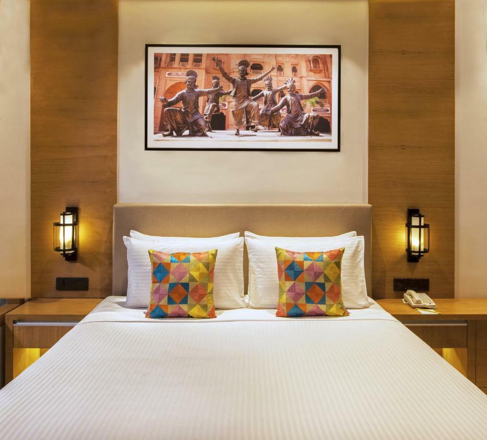 Country Inn Premier Amritsar, 10 Min From Golden Temple Экстерьер фото