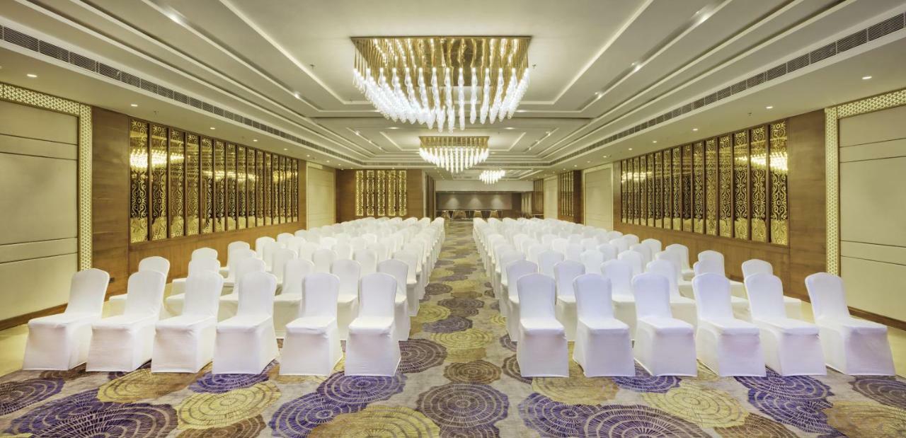 Country Inn Premier Amritsar, 10 Min From Golden Temple Экстерьер фото