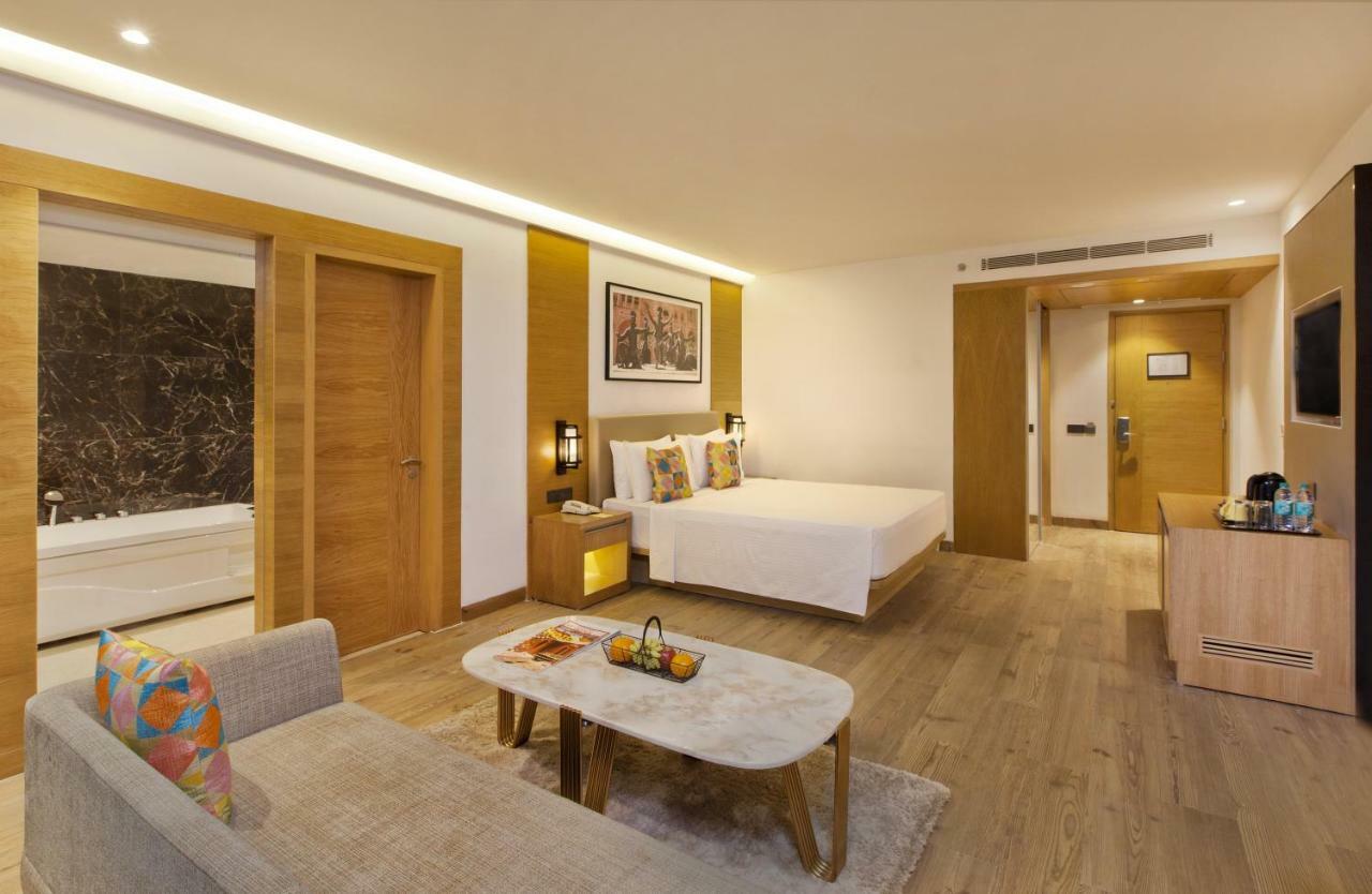 Country Inn Premier Amritsar, 10 Min From Golden Temple Экстерьер фото