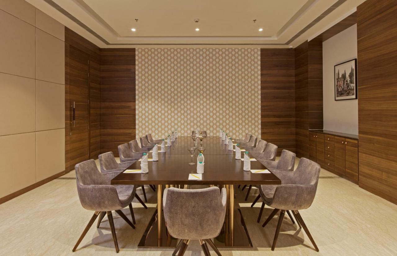 Country Inn Premier Amritsar, 10 Min From Golden Temple Экстерьер фото